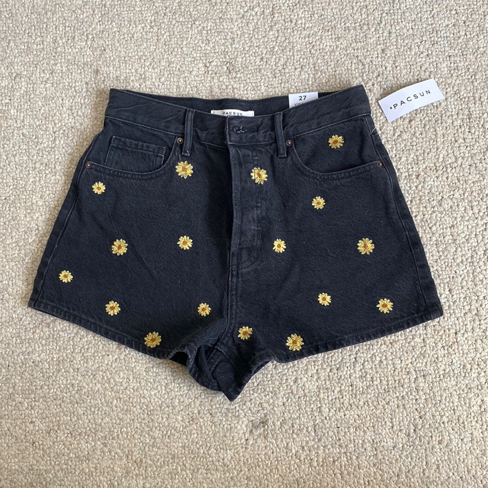 27 Size Vintage High Rise Black Jeans Yellow Flowers Pacsun Brand New With Tag